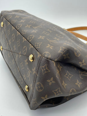 NTWRK - Preloved Louis Vuitton Pallas MM Crossbody Bag CA1195 051523