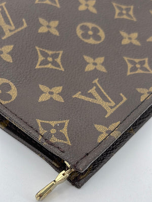 Louis Vuitton, large vintage monogram canvas travel case…