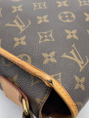 MI3198 USED Louis Vuitton Bumbag Brown Monogram Canvas Messenger