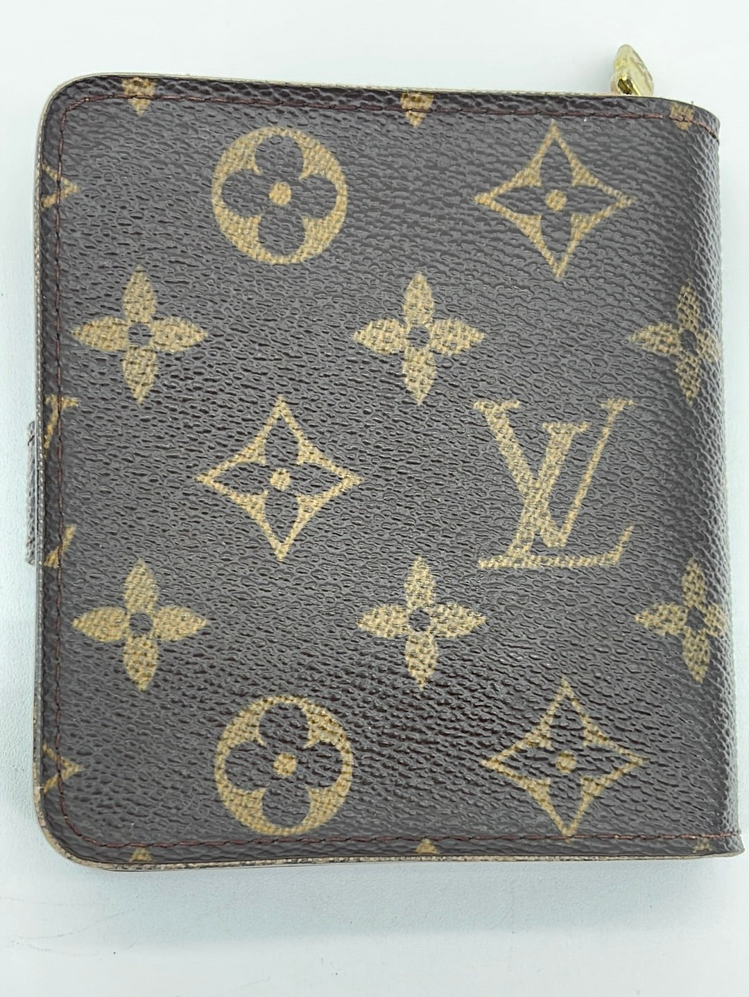 Louis Vuitton Vintage Monogram Canvas Zipped Compact Wallet (SHF-l3w9oX)