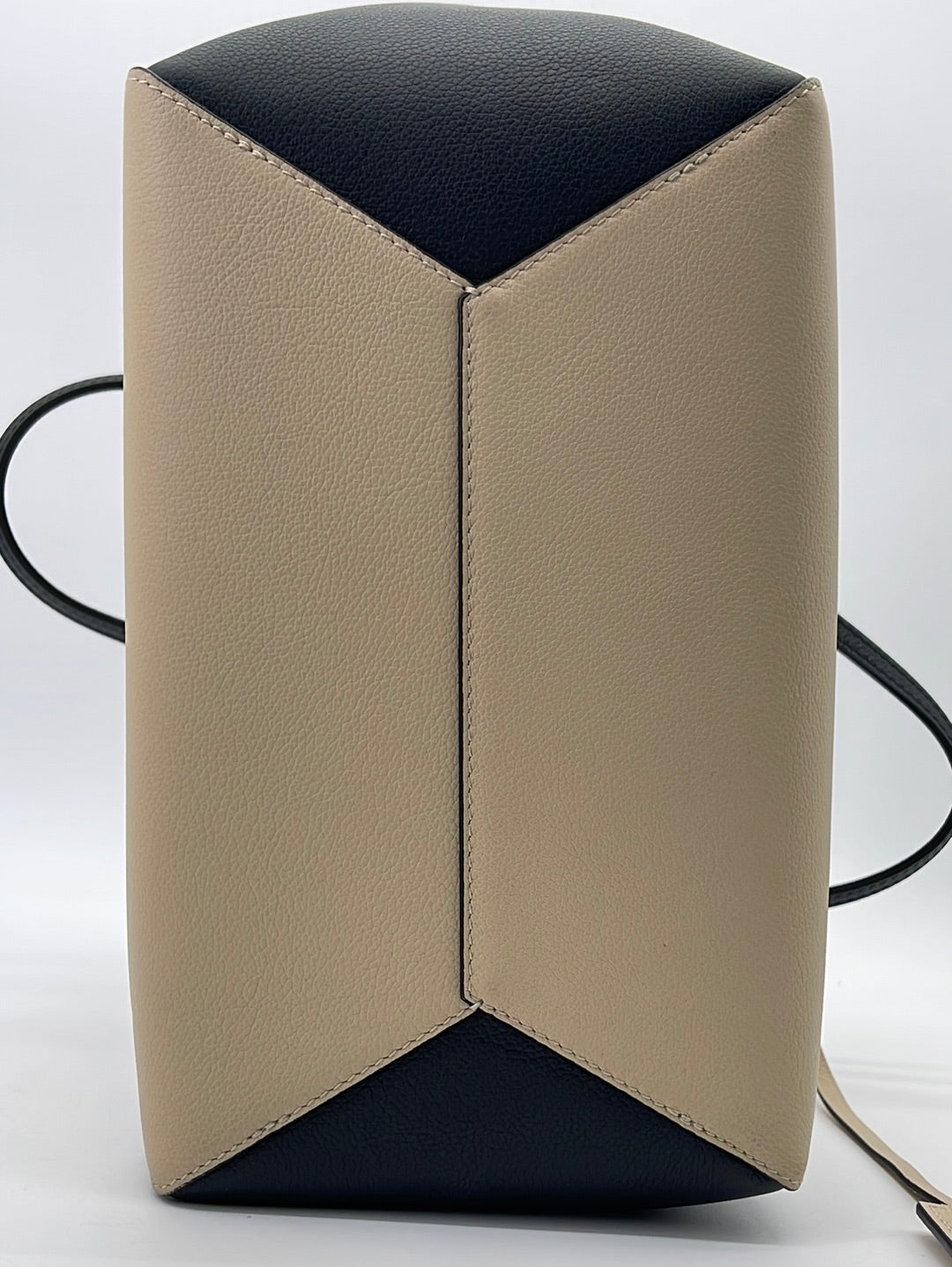 Louis Vuitton Lockme Cabas Leather Black 2279311