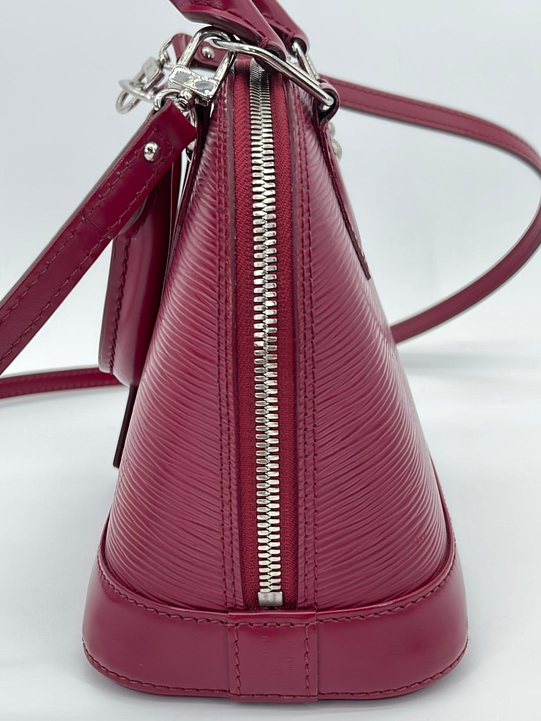 PRELOVED Louis Vuitton Alma BB Cream Epi Leather Crossbody Bag MI2163 –  KimmieBBags LLC