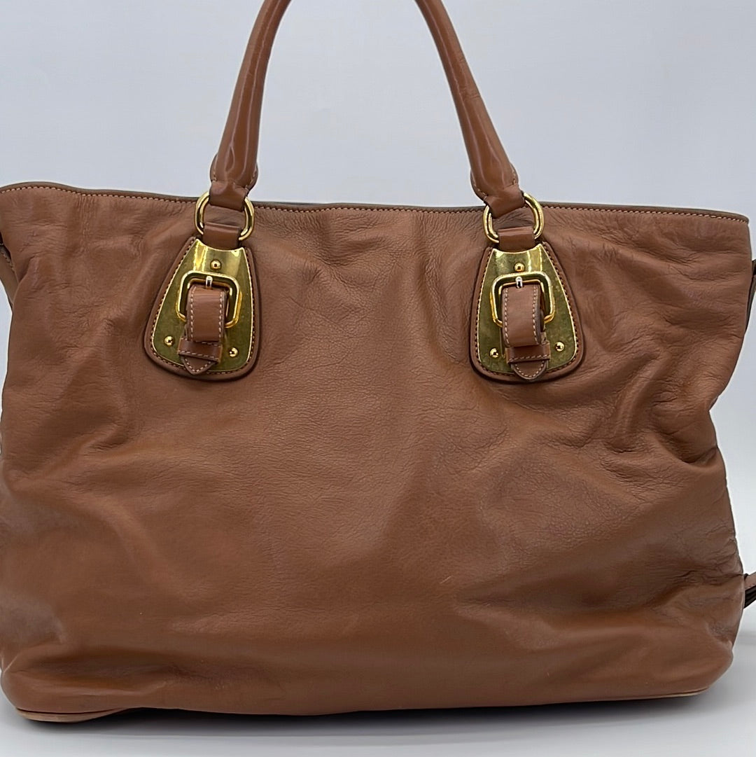 Shop PRADA PRADA Leather Tote Bag 1BG865 (BN2865 , 1BG865) by blueblue77