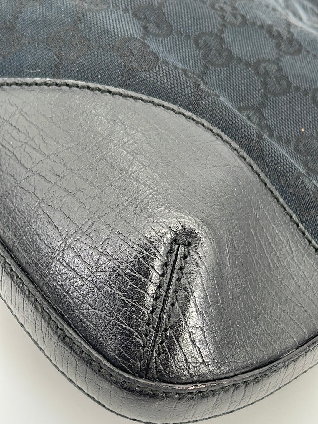 Gucci GG Canvas Clasp Hobo - Neutrals Hobos, Handbags - GUC1298053