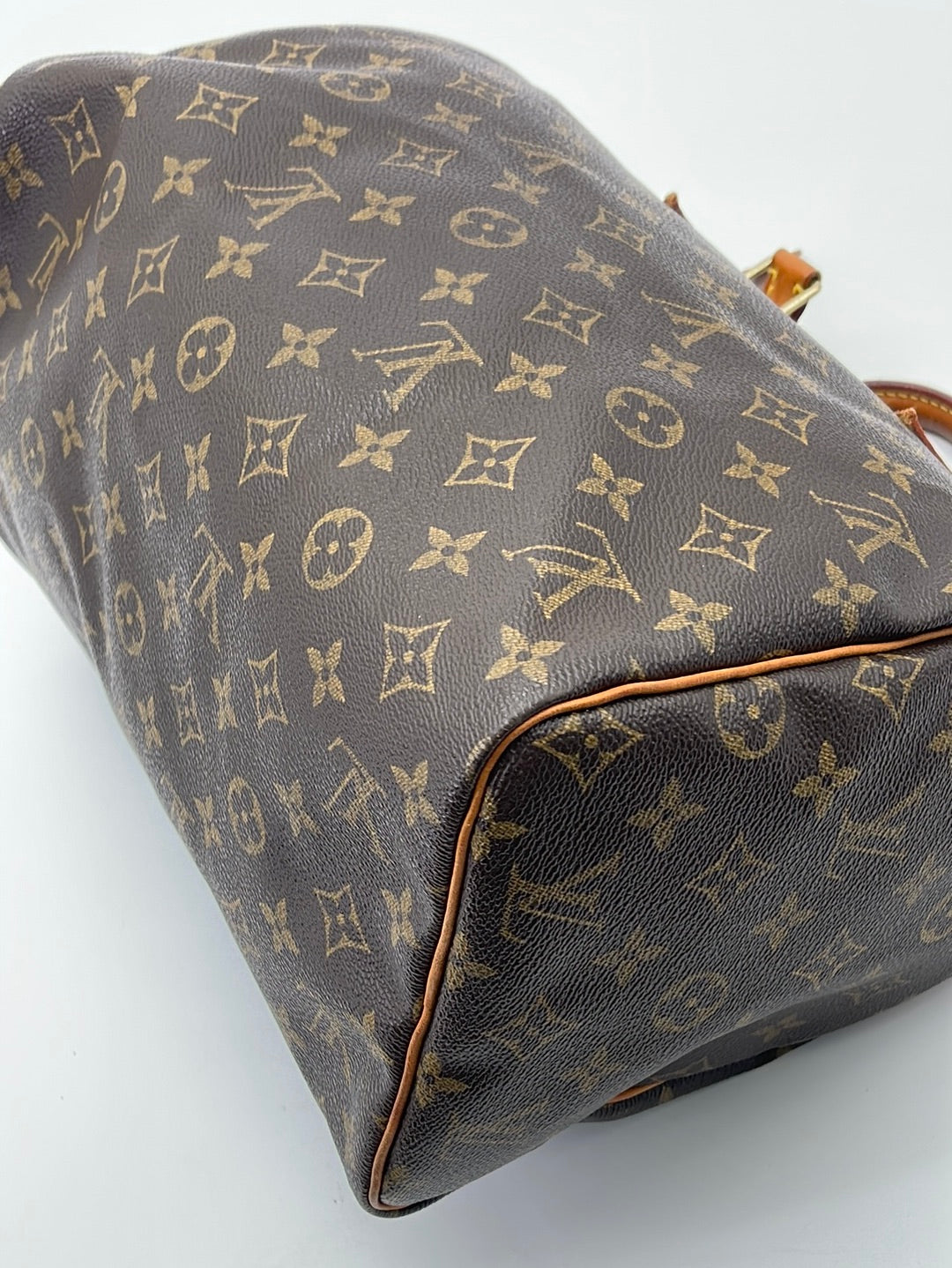 Most recent purchases! I got a 2007 speedy 25 DA preloved and a new MIF  zippy wallet in monogram and rose ballerine inside. The 25 is the perfect  top handle carry size. : r/Louisvuitton