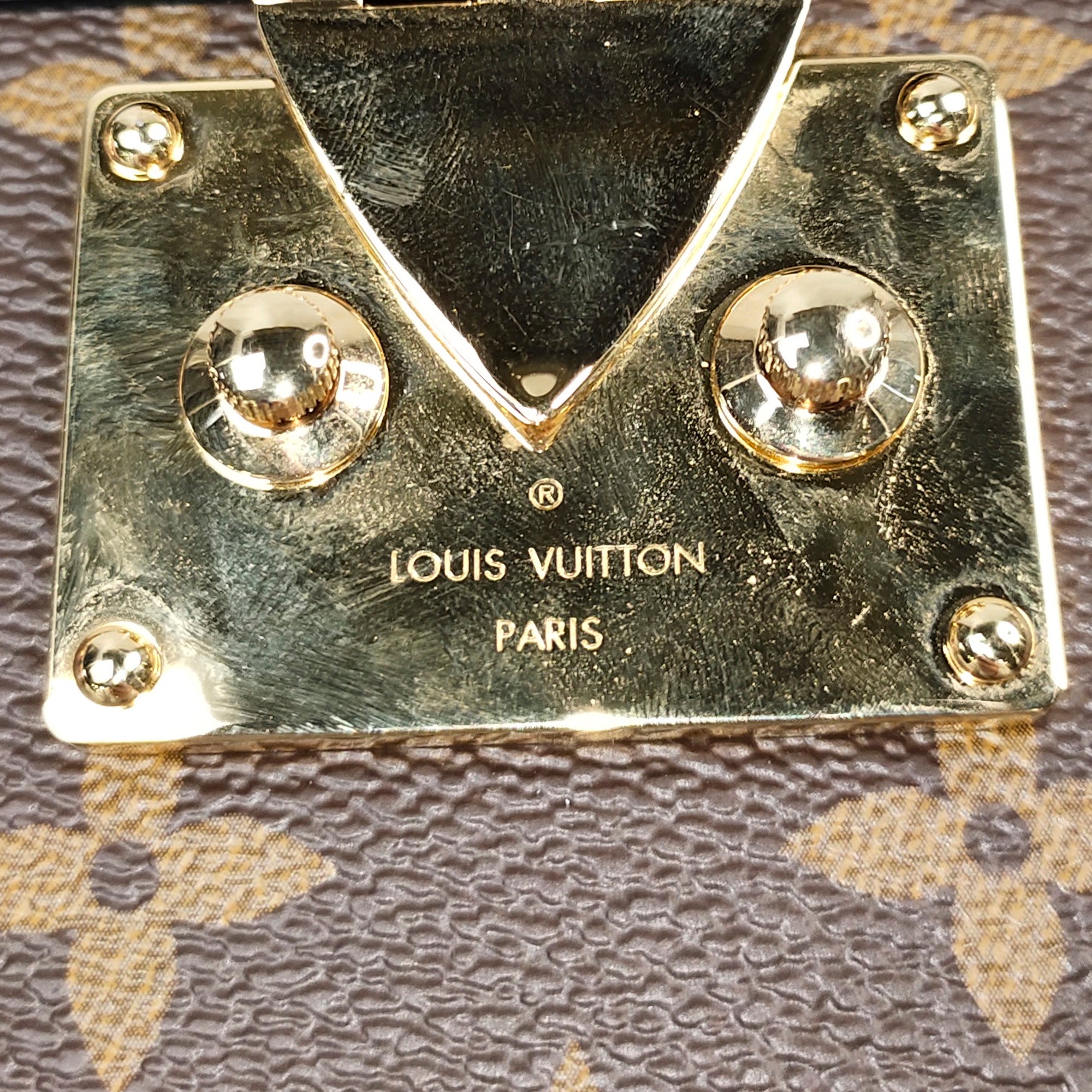 Scratches on my LV Pochette Metis Lock!, Page 3