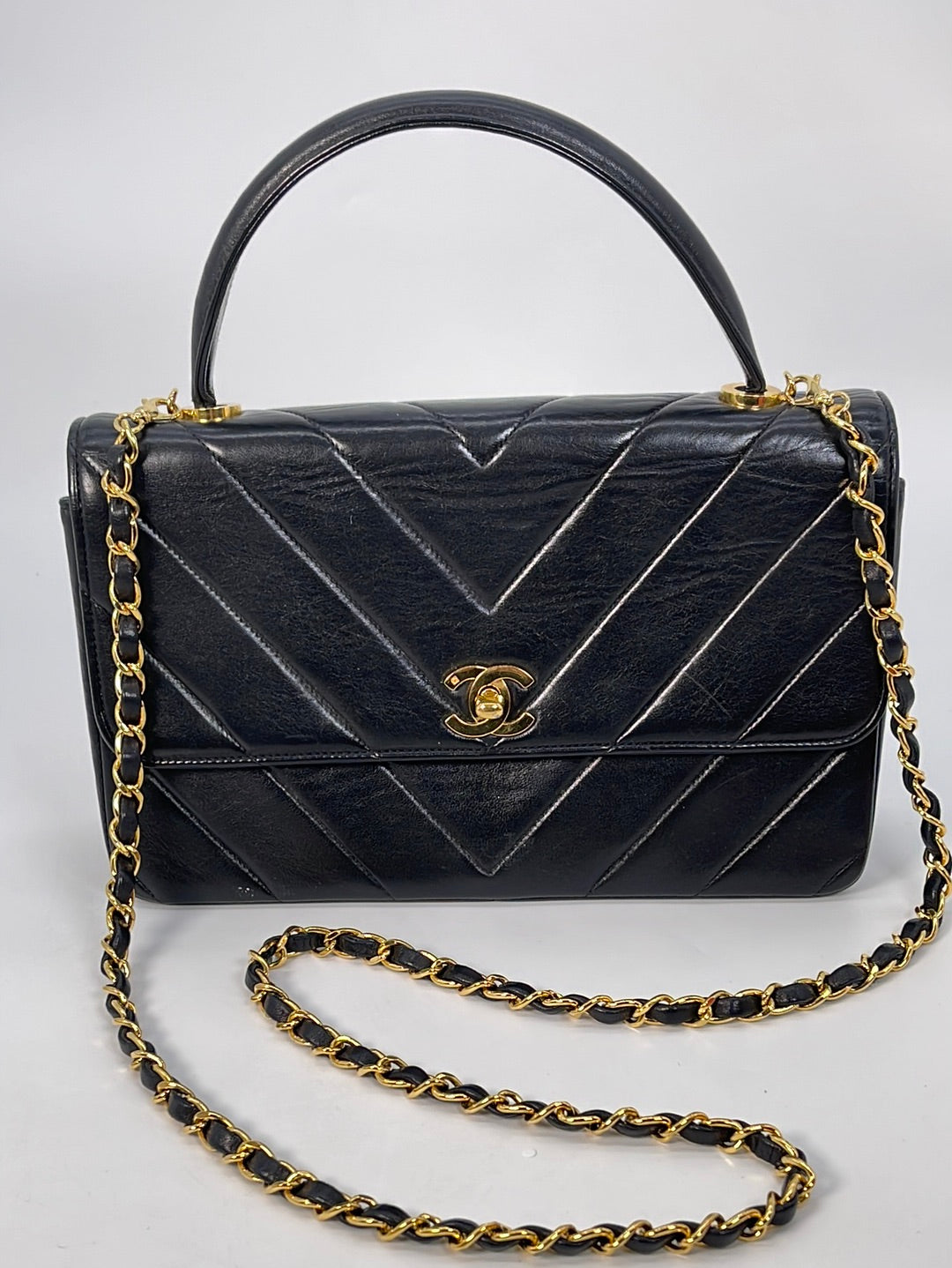 Chanel Pre-owned 1992 V-Stitch Shoulder Bag - Gold