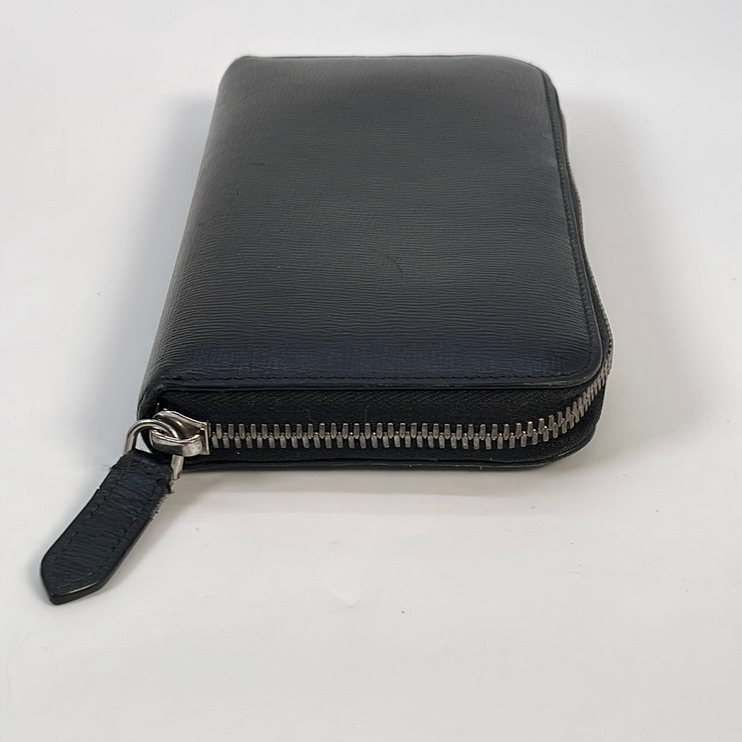 BURBERRY #38292 Black Beat Check Nylon and Patent Leather Penrose  Continental Wallet – ALL YOUR BLISS