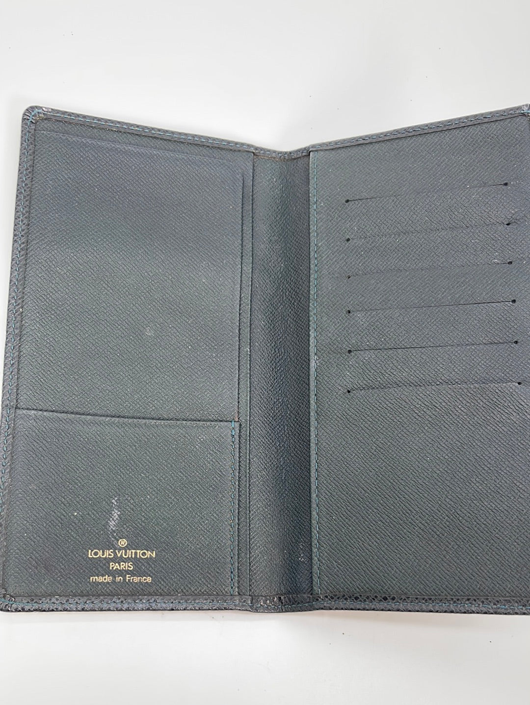 Louis Vuitton LV Vintage Men's Taiga Leather Wallet Green Bifold