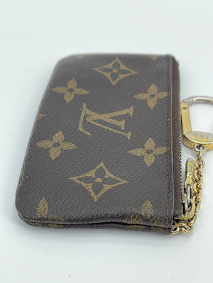 Louis Vuitton Monogram Key Pouch – Designer Exchange Consignment TO