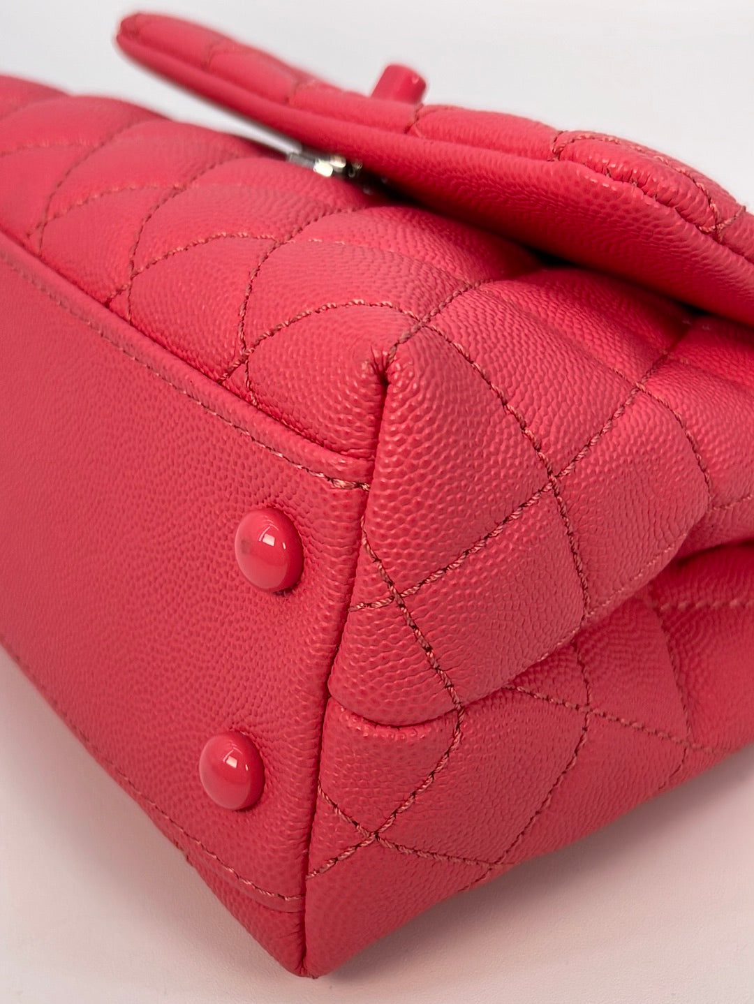 CHANEL Classic Quilted Flap Pink Caviar Shoulder Bag/Clutch with Chain  StrapPreloved Lux Canada