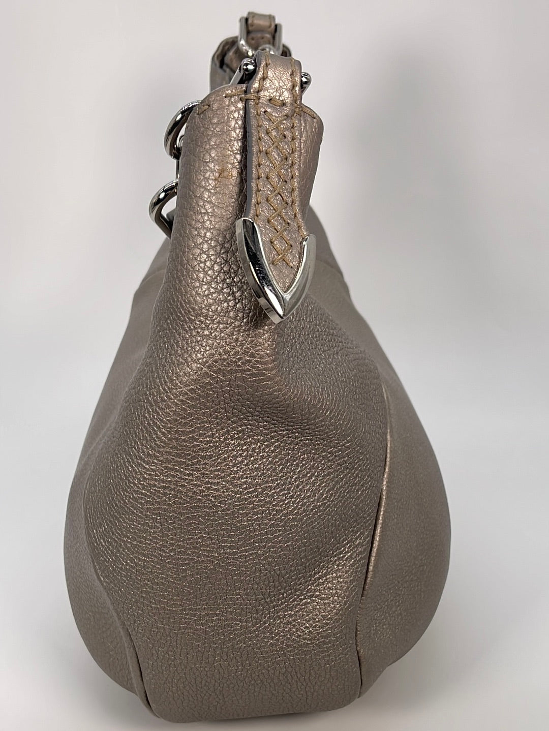 PRELOVED Fendi Selleria Silver Leather Shoulder Bag with Dust Bag 2454 8BR618 NDU 108 021023
