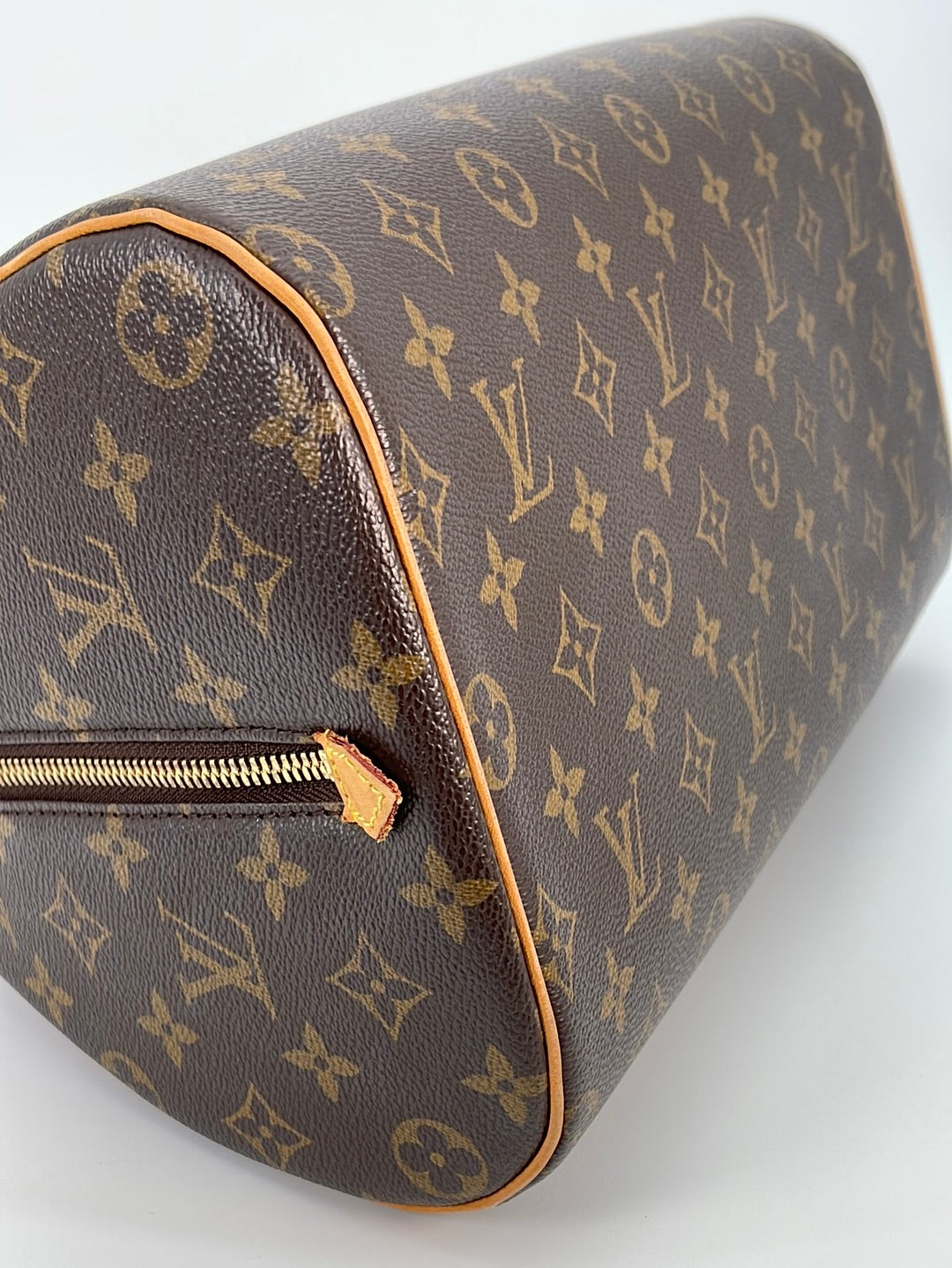 Louis Vuitton Monogram Canvas Rubis Salina Neo Bucket Tote Bag., Lot  #58304