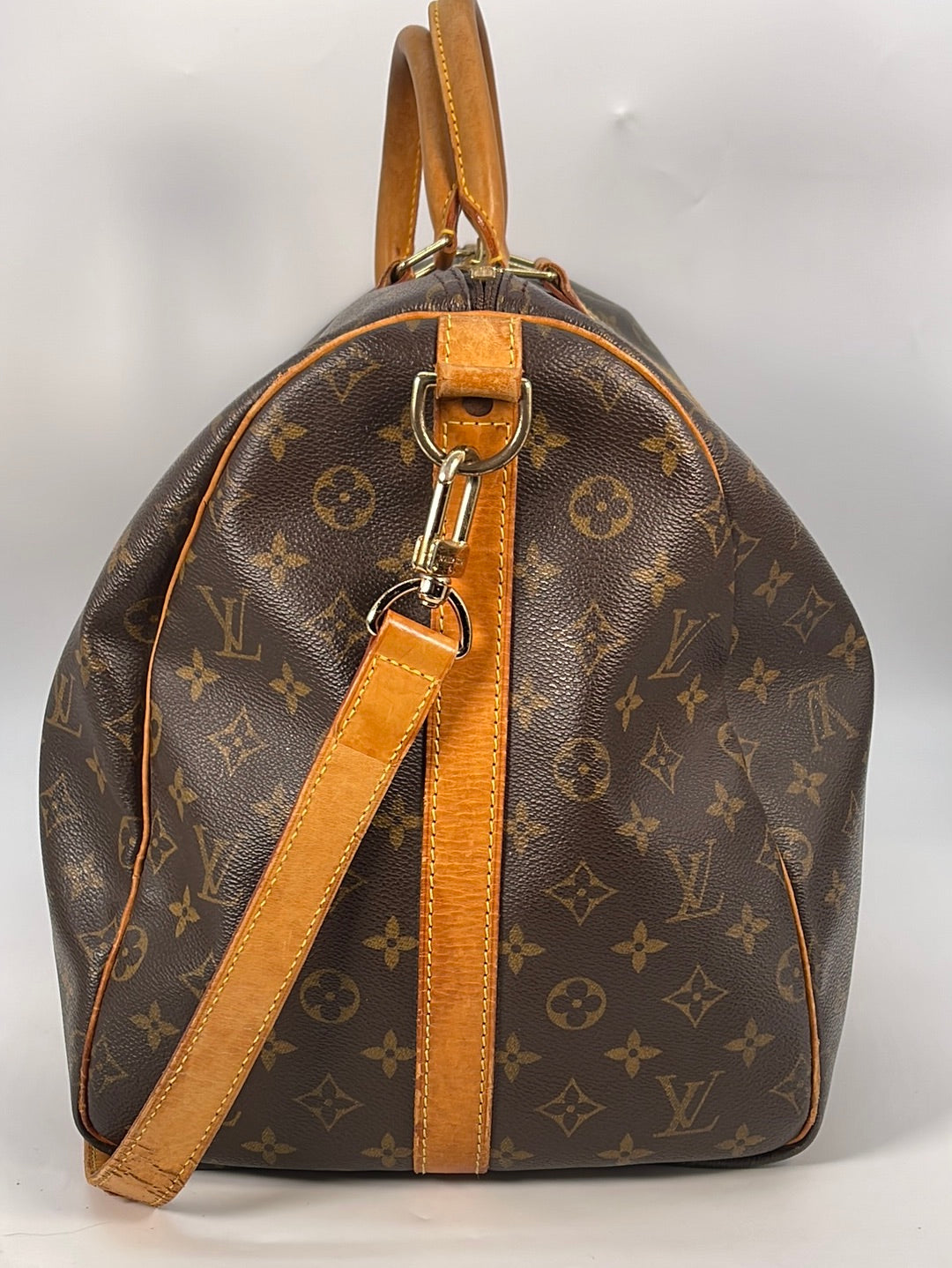 Louis Vuitton Monogram Keepall Bandouliere 55 Duffle Bag with Strap 83 –  Bagriculture