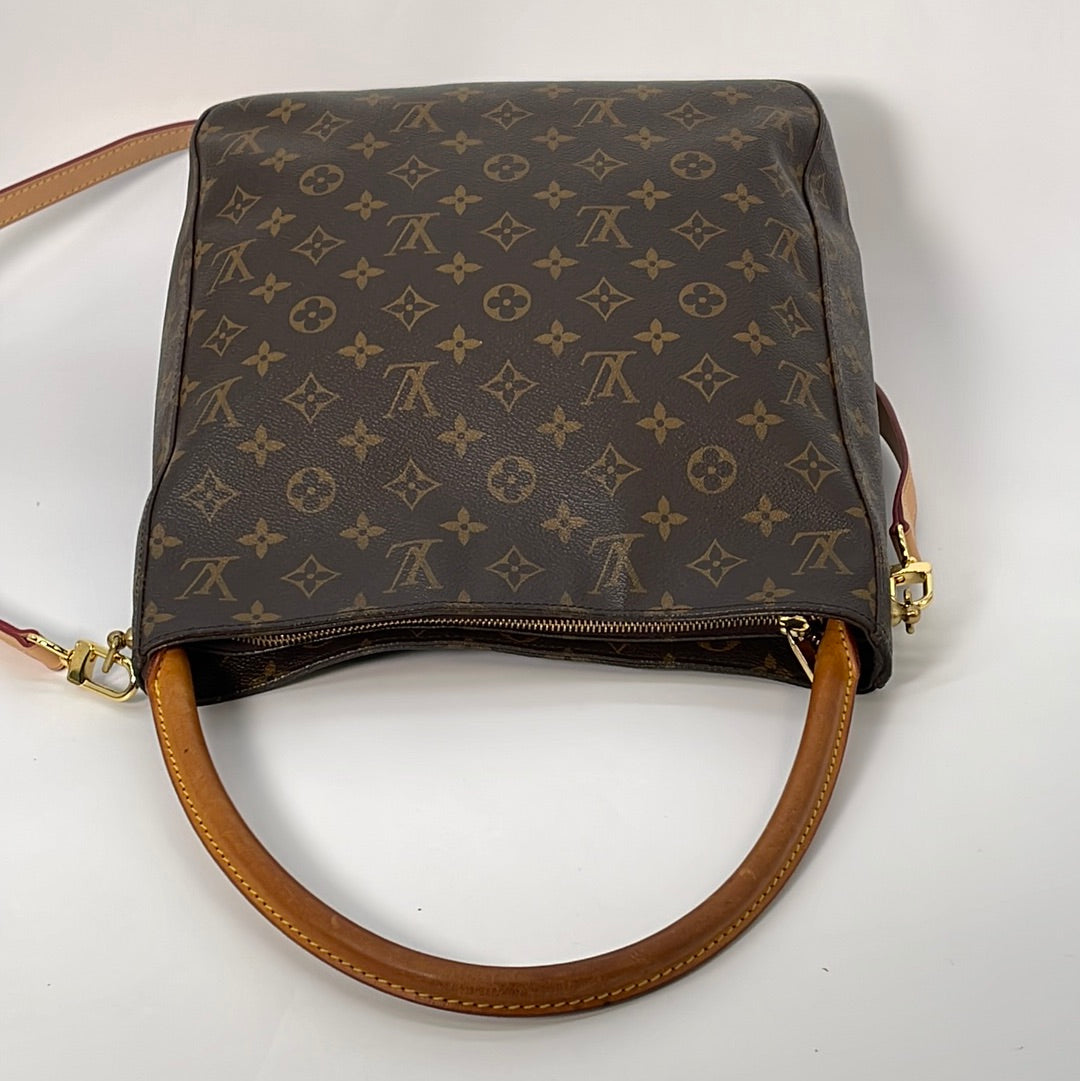 ✨DISCONTINUED✨ LOUIS VUITTON LOOPING GM