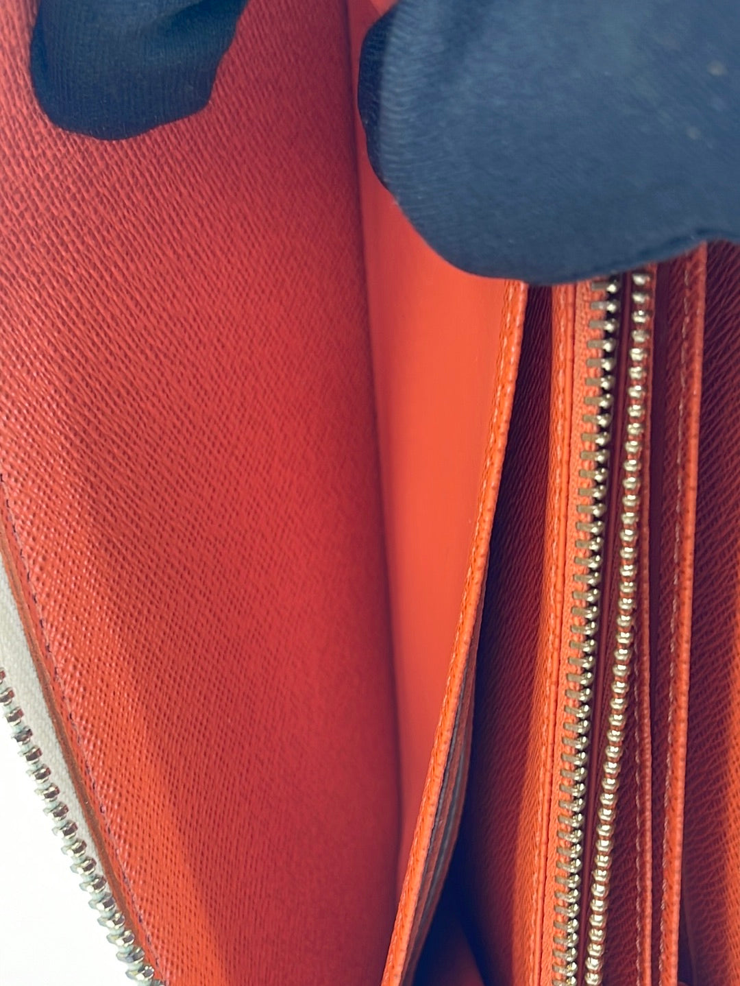 Louis Vuitton - Authenticated Zippy Wallet - Leather Orange for Women, Good Condition