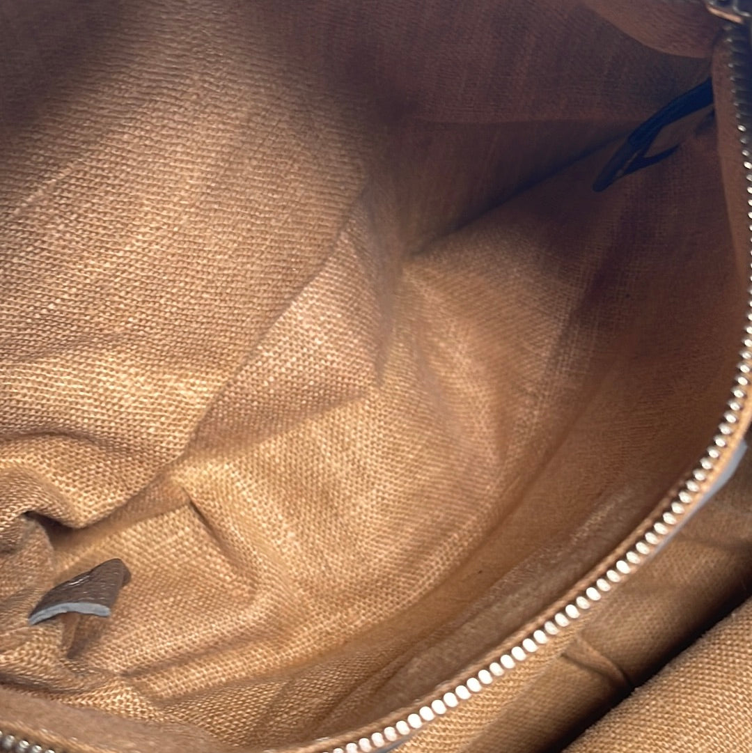 PRELOVED Fendi Selleria Silver Leather Shoulder Bag with Dust Bag 2454 8BR618 NDU 108 021023