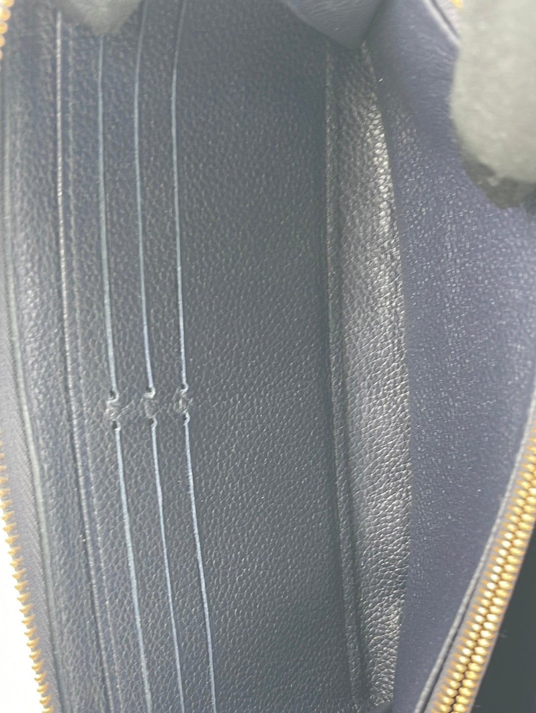 Louis Vuitton Black And Beige Zippy Wallet – EVEYSPRELOVED