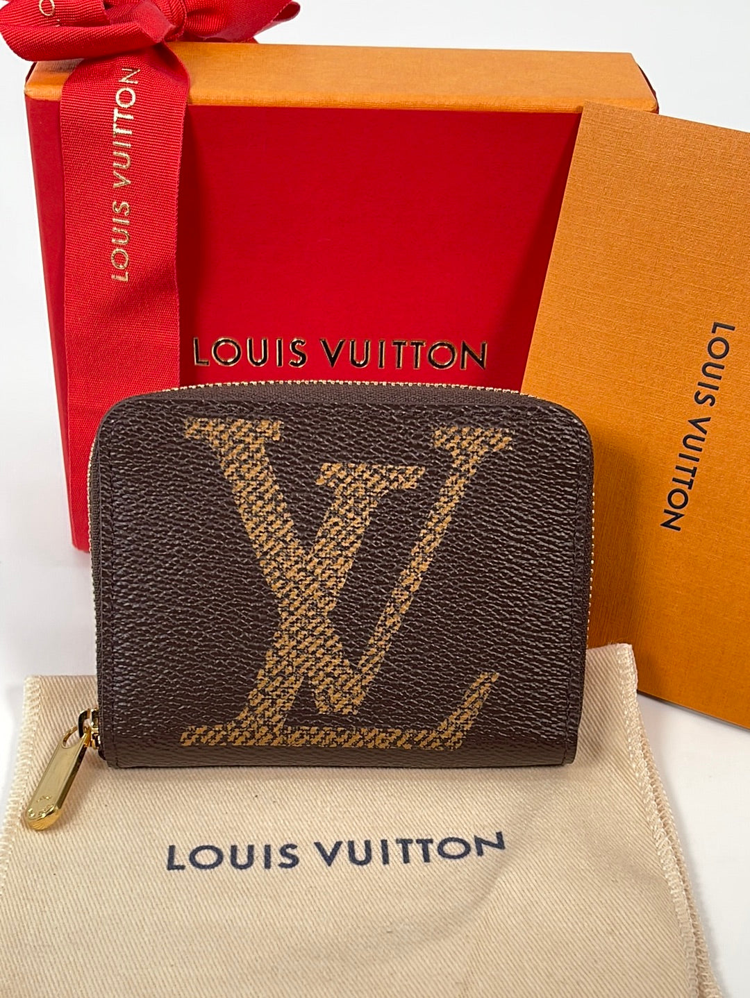 Louis Vuitton Pre-loved Zippy Coin Purse Vertical