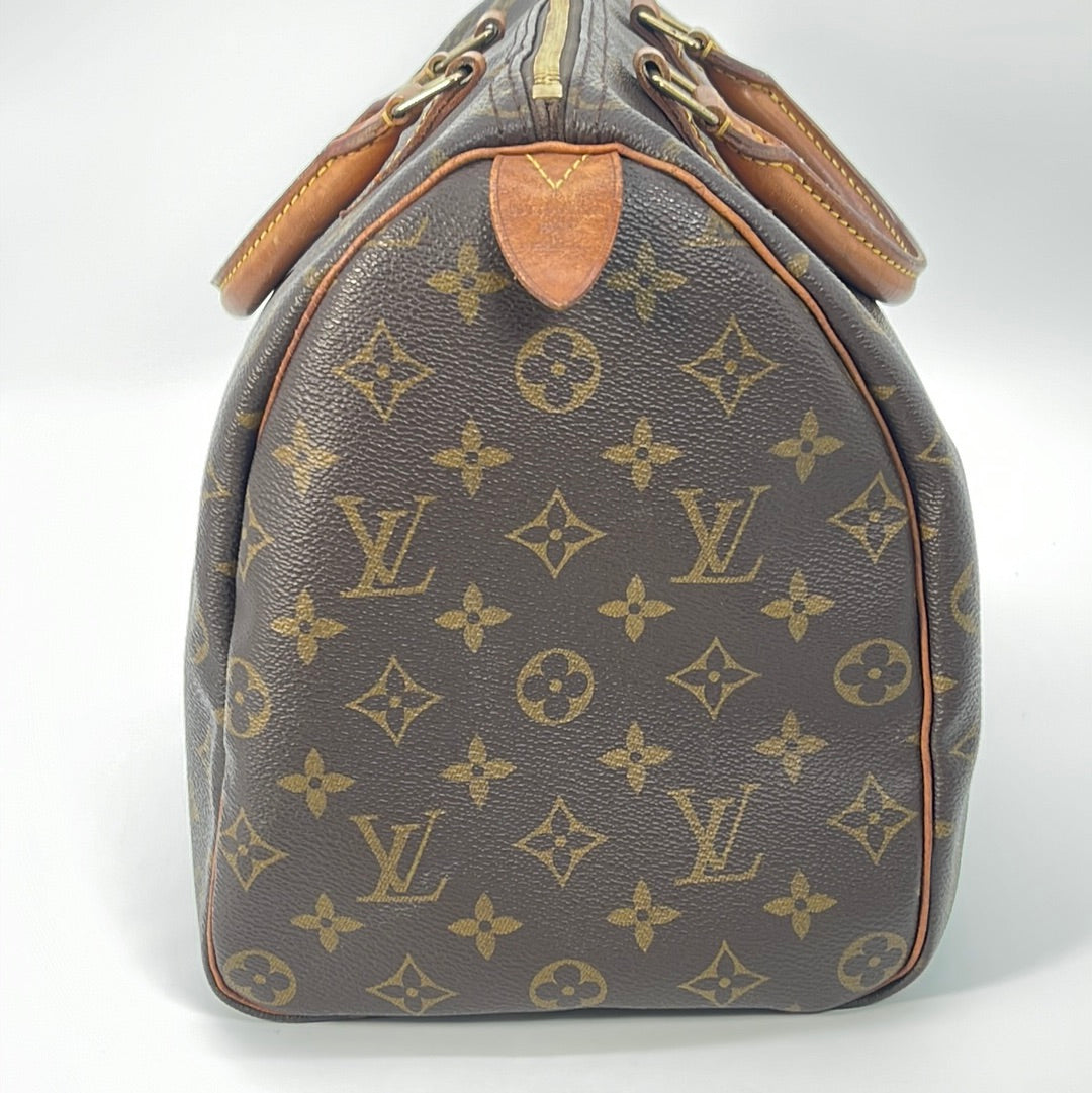 Louis Vuitton White Epi Leather Speedy 35 ○ Labellov ○ Buy and Sell  Authentic Luxury