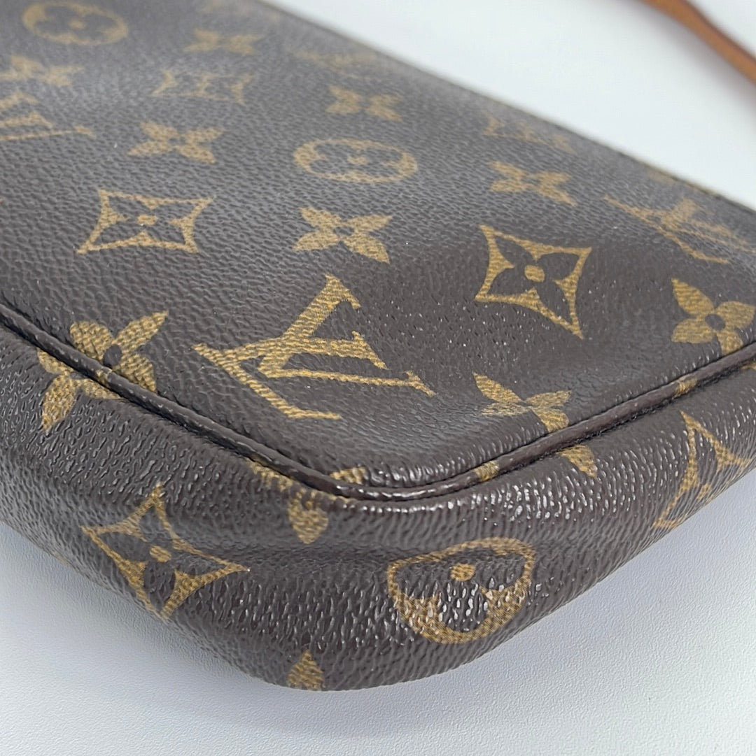 PRELOVED Louis Vuitton Monogram Accessories Pochette Bag VI1919