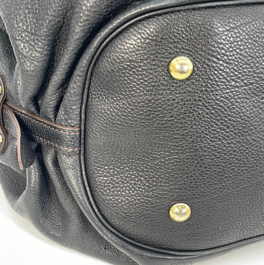 At Auction: A Louis Vuitton Mahina Leather Handbag, Black Leather Hand Bag  With Gold Tone Hard Wear. Large interior with Zipped Pocket. Please See  Photos For Condition. h32cm x w 44cm 13673