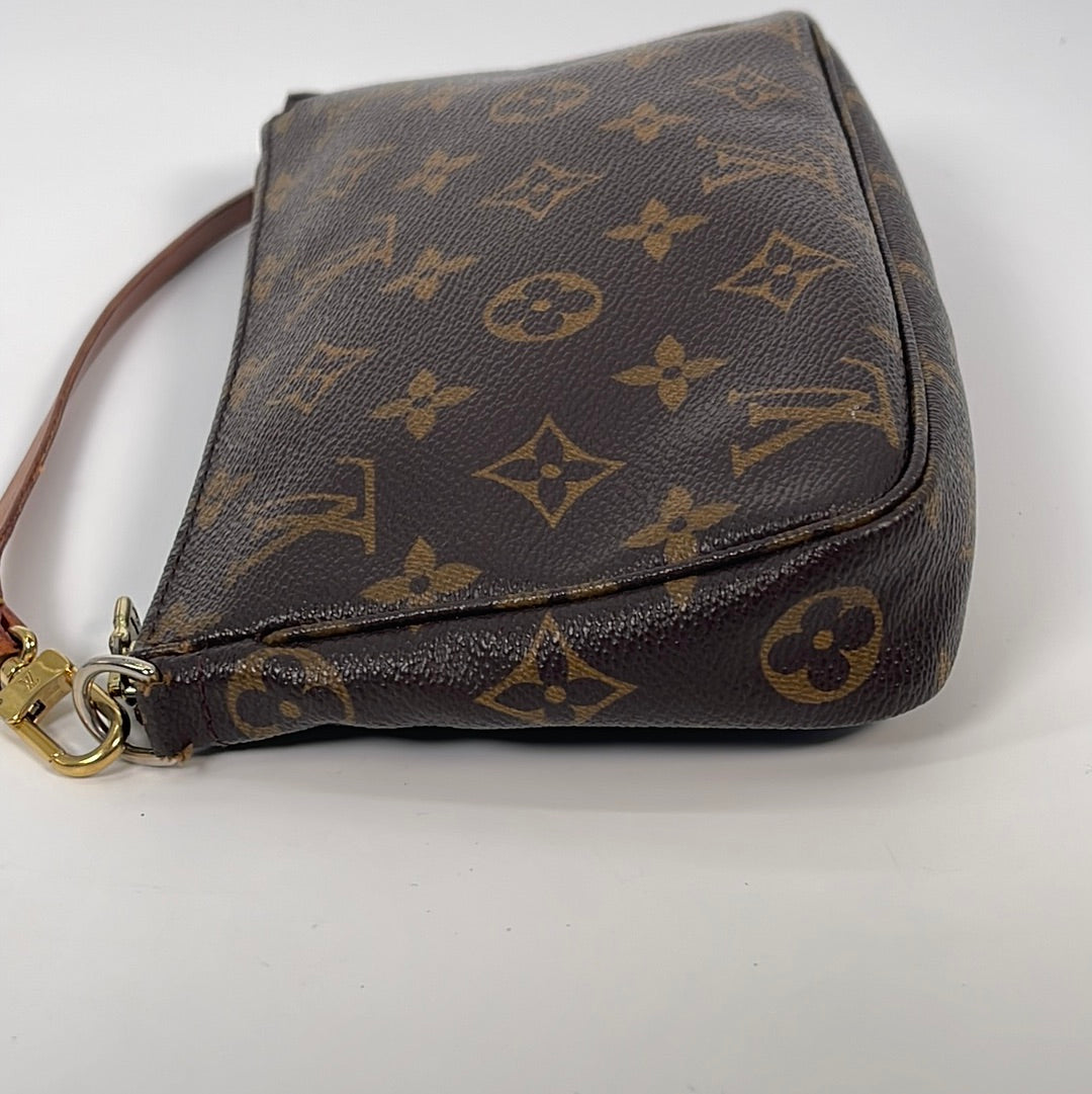 Louis Vuitton Pochette Accessories Old Model at Jill's Consignment
