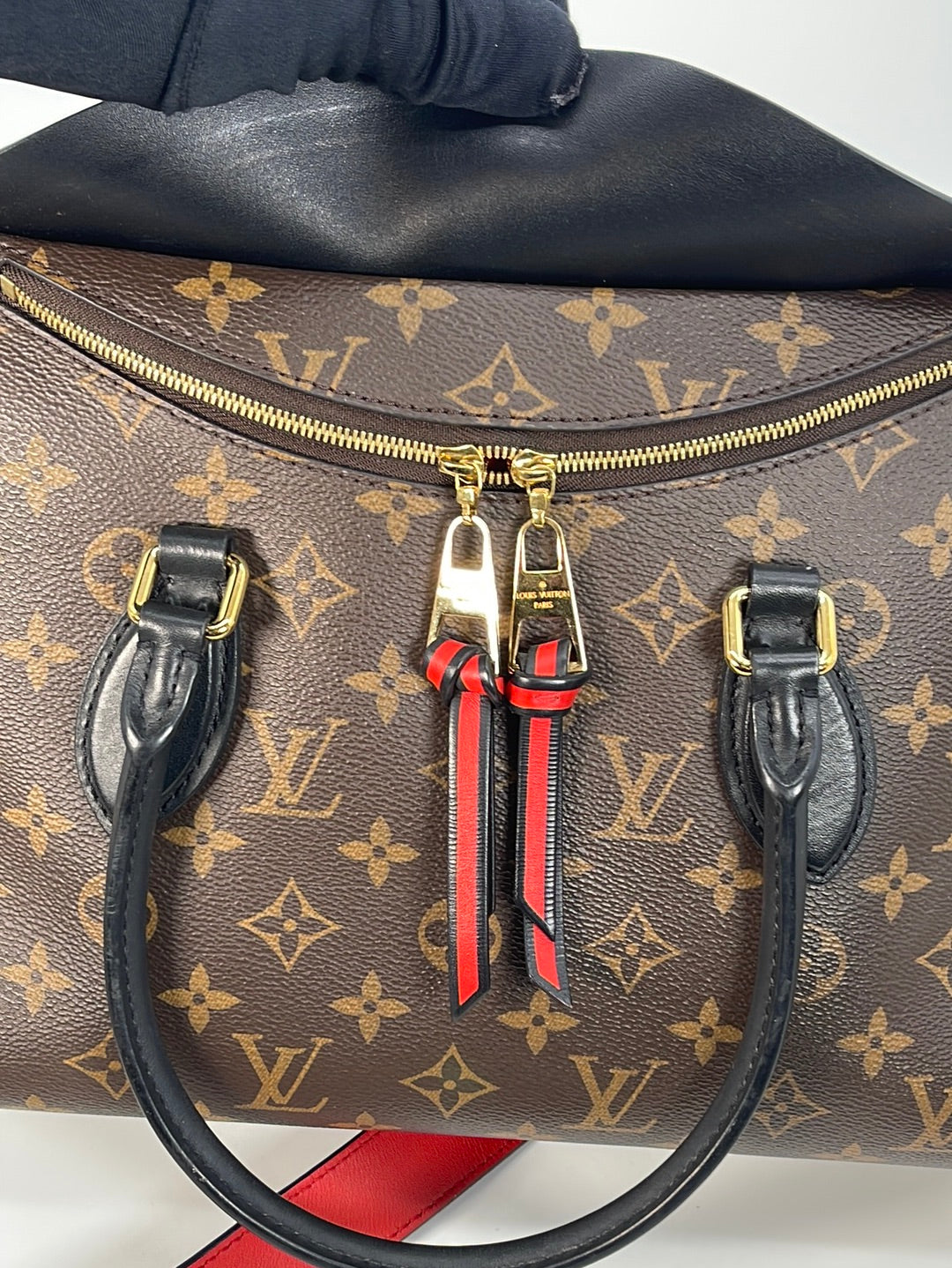 Authenticated Used LOUIS VUITTON Louis Vuitton Sukhari Fabulous Tote Bag  Handbag Studded Leather Bron Cream Yellow M91815 