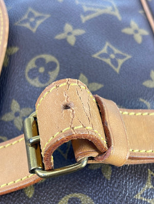 Vintage Louis Vuitton Monogram Canvas Saumur 43 Messenger SL0931 04122 –  KimmieBBags LLC