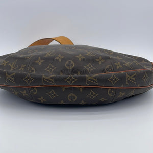 Louis Vuitton Croissant GM Bag at 1stDibs  louis vuitton croissant  pochette, louis vuitton croissant bag, lv croissant gm