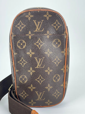 Louis Vuitton Vintage Monogram Canvas Pochette Gange Sling Bag (SHF-20 –  LuxeDH