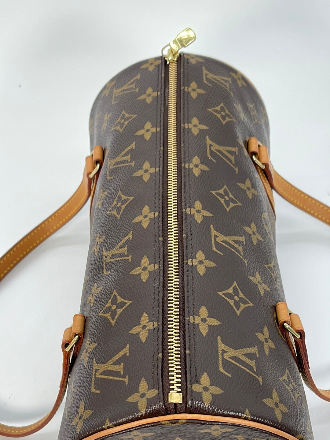 Preloved Louis Vuitton Monogram Papillon 30 Shoulder Bag NO0948 051823 –  KimmieBBags LLC