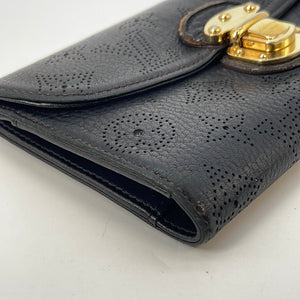 Louis Vuitton Black Monogram Mahina Perforated Wallet – The Closet