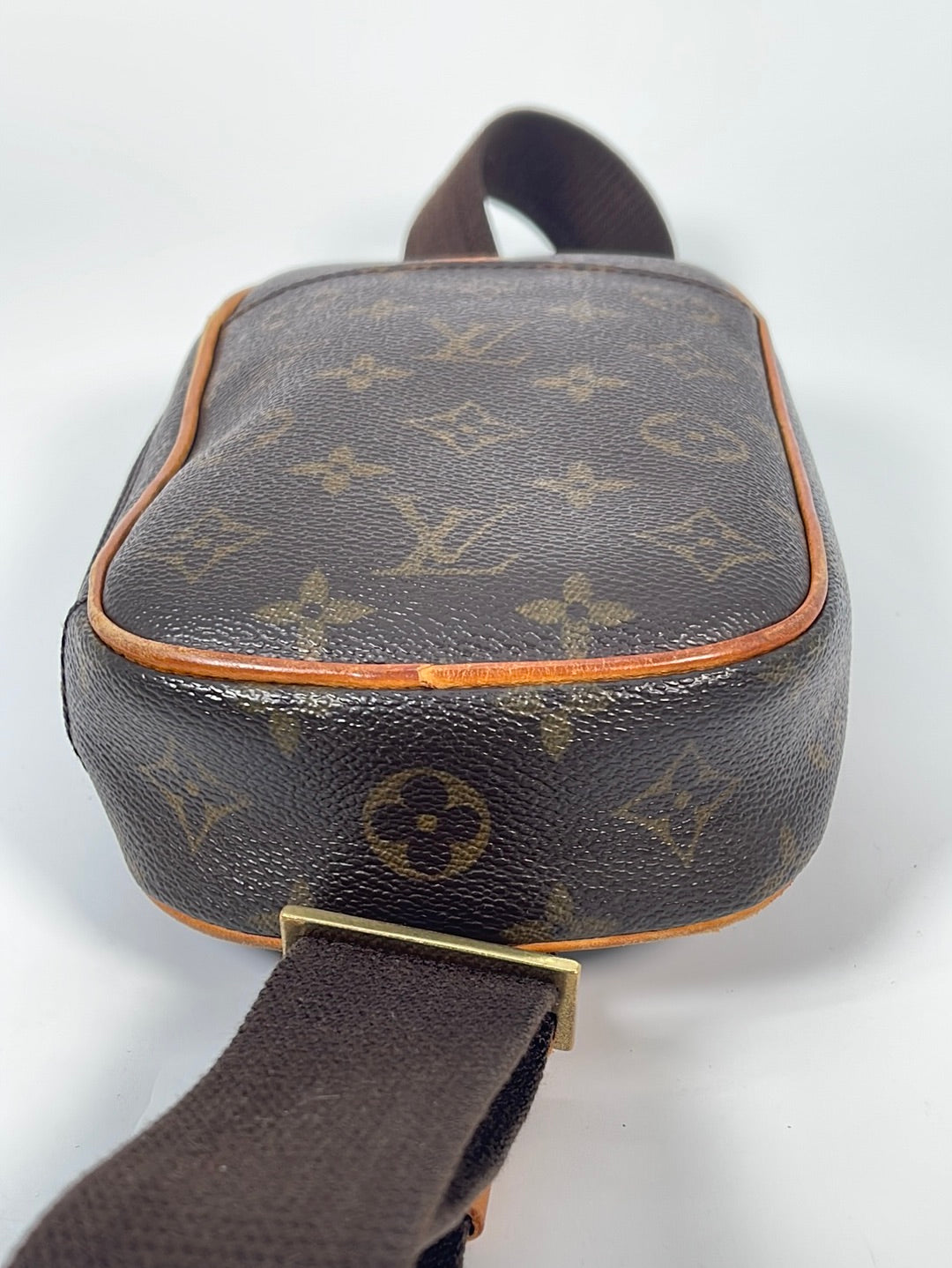 Louis Vuitton Pochette Gange Crossbody Bag at 1stDibs