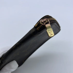 Preloved Louis Vuitton Damier Azur 4 Key Holder CT0152 012223 – KimmieBBags  LLC