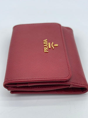 Prada Saffiano Rosso Red Snap Bifold Wallet – Queen Bee of Beverly