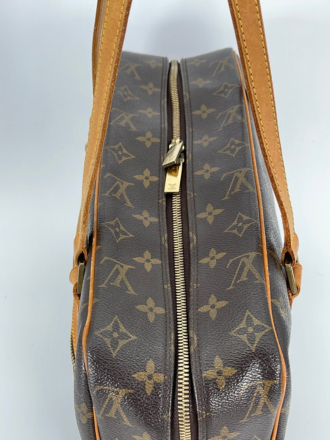 Handbag Louis Vuitton Cite GM M51181 Monogram 123010057 - Heritage Estate  Jewelry