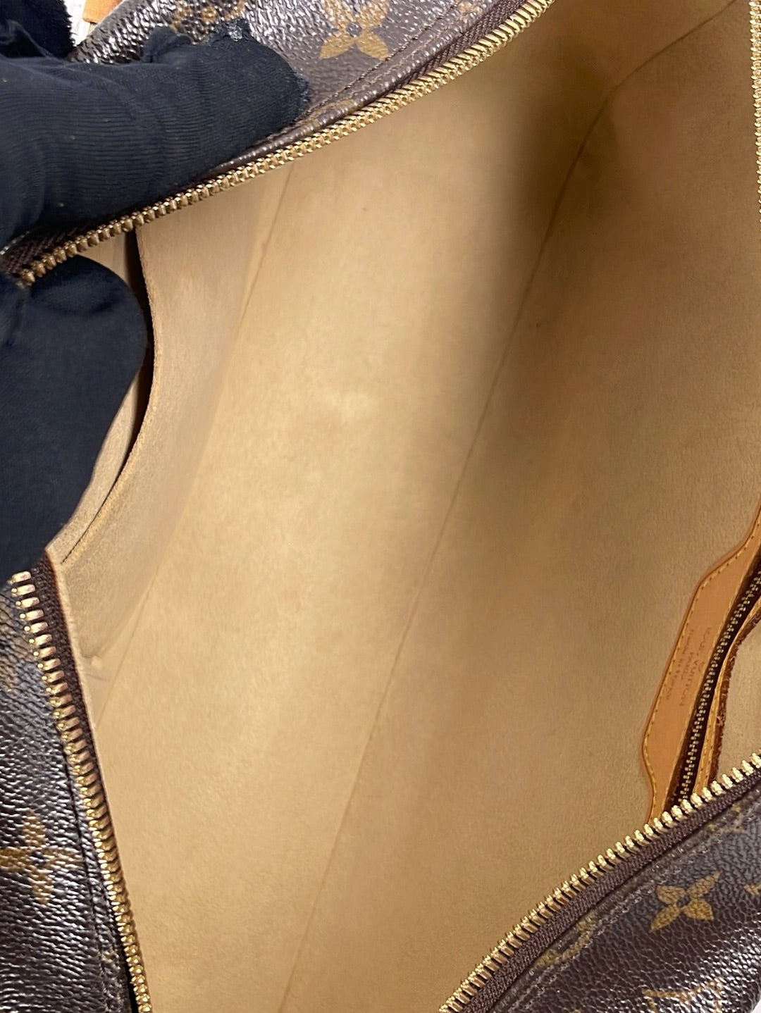 Louis Vuitton Excursion Brown Canvas Handbag (Pre-Owned) – Bluefly