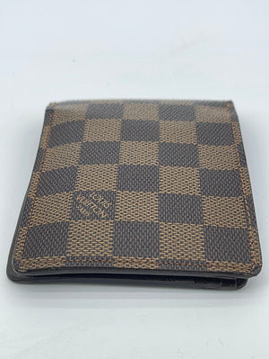 Louis Vuitton Wallet Damier - 119 For Sale on 1stDibs