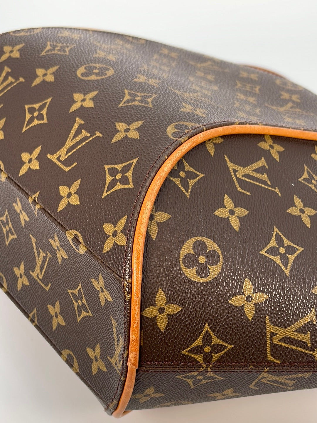 Louis Vuitton Monogram Canvas Ellipse Top Handle Bag MM Louis