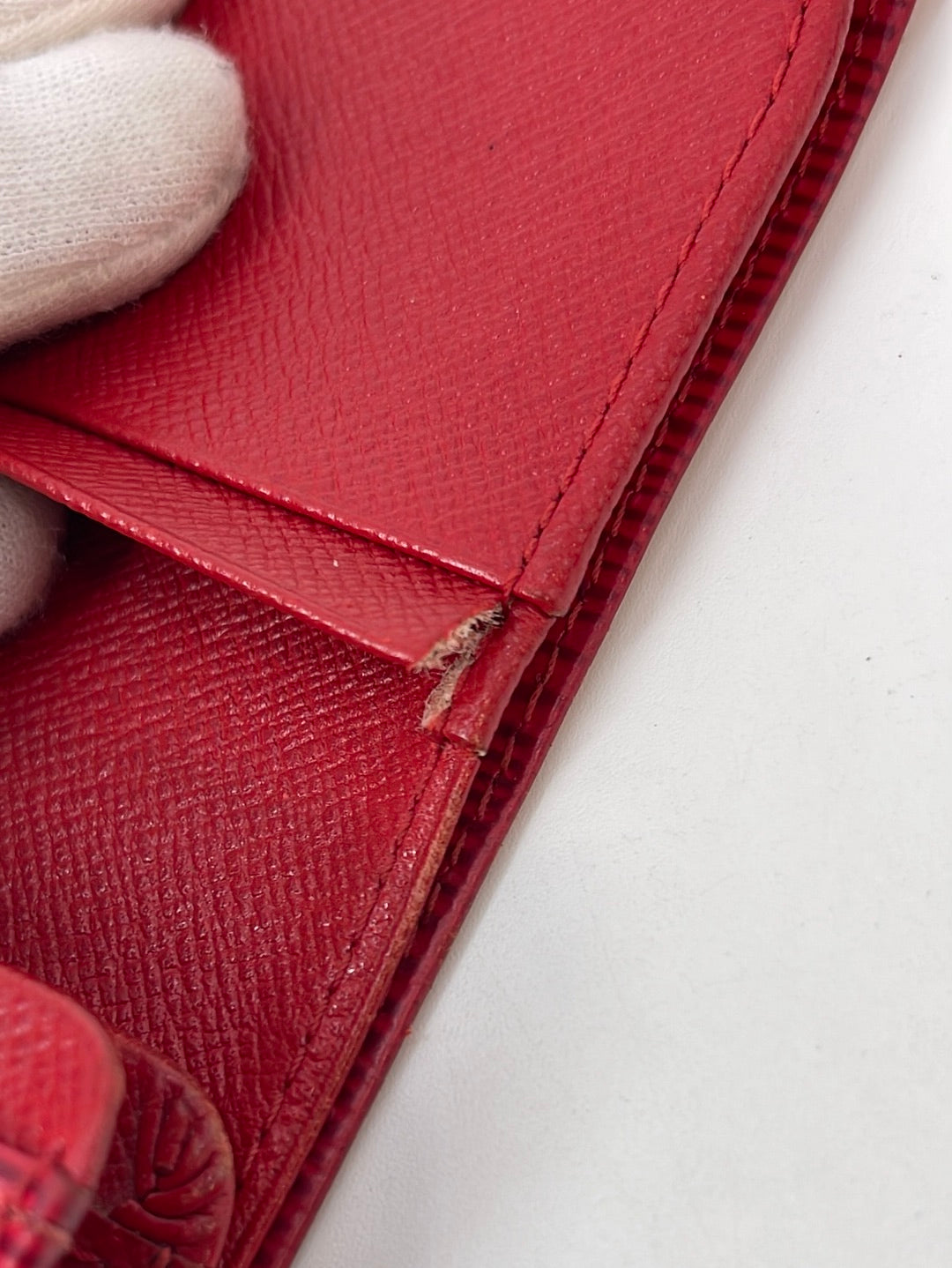 Louis Vuitton Rouge Epi Leather Porte-Monnaie Tresor Wallet