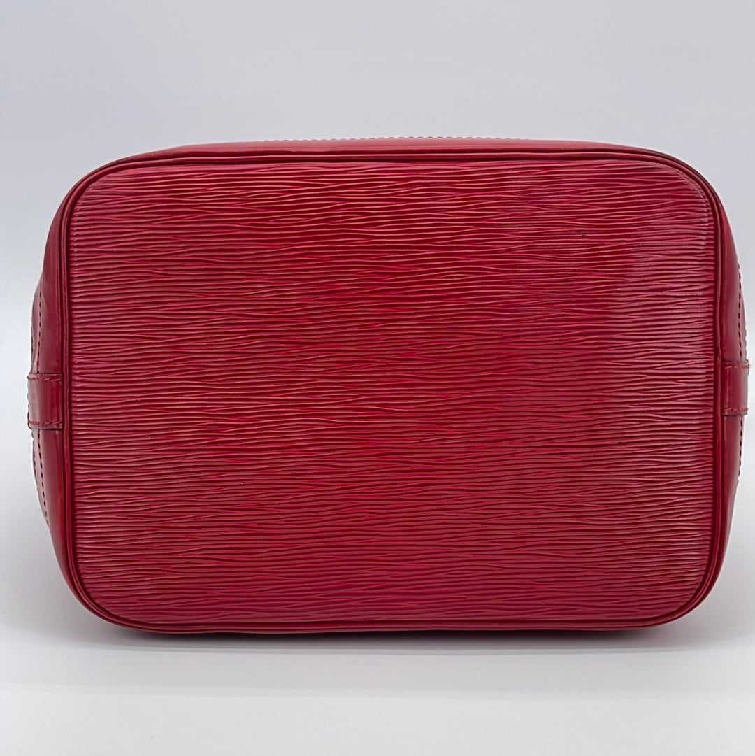 Louis Vuitton Vintage Epi Leather Petit Noe Shoulder Bag (SHF-20453) –  LuxeDH