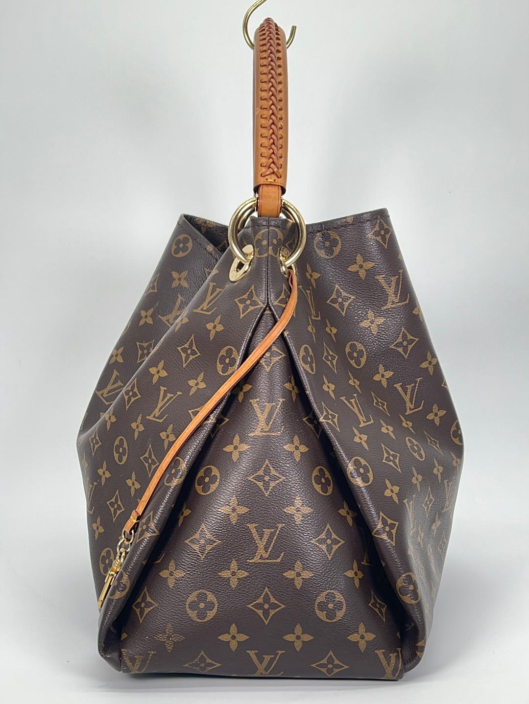 Louis Vuitton Artsy Monogram MM Bag
