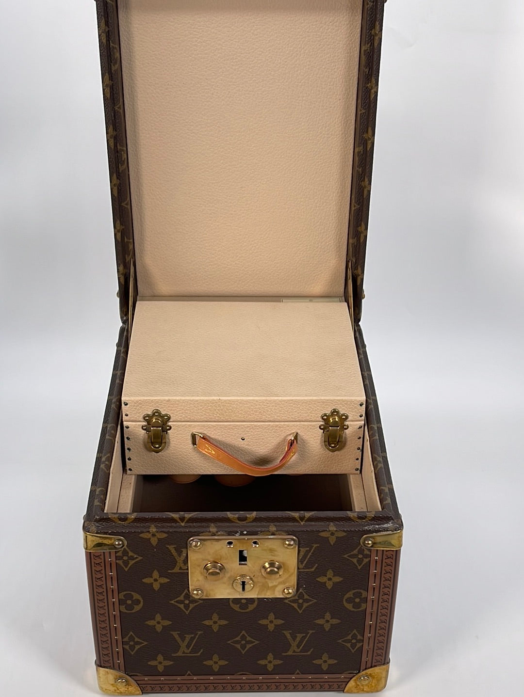 Louis Vuitton Brown Monogram Canvas Boite Flacons Beauty Case at
