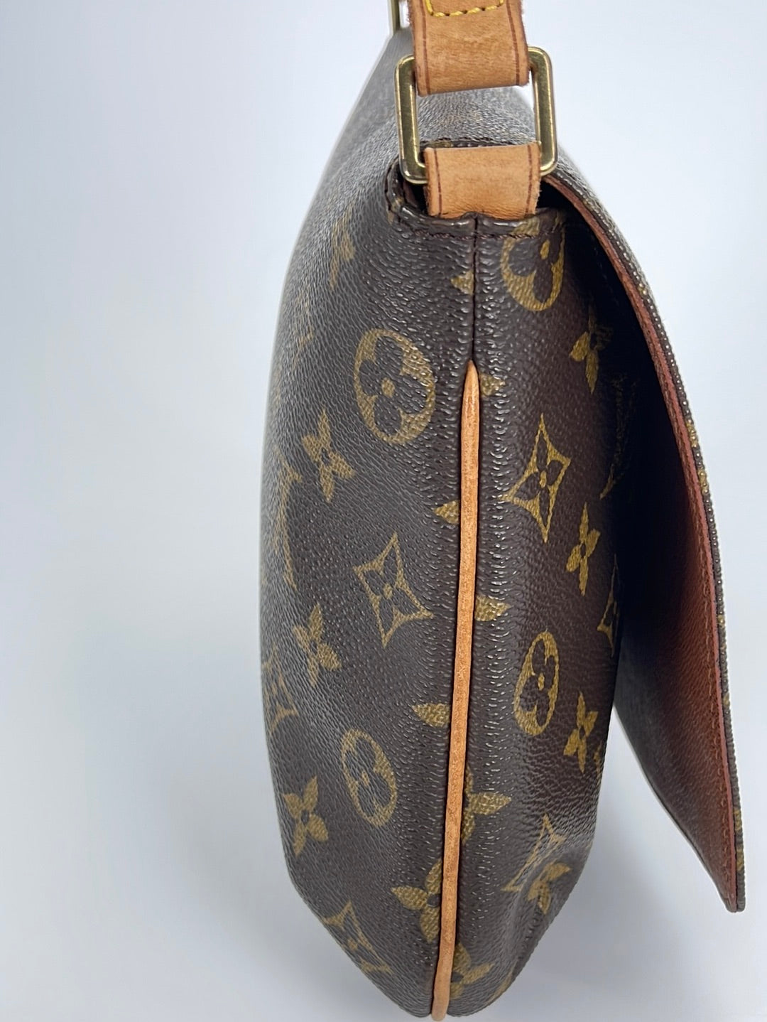 RvceShops Revival, Louis Vuitton 1999 pre-owned monogram Musette Tango  shoulder bag Marrone
