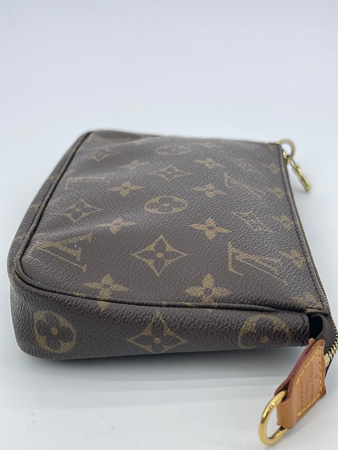 PRELOVED Louis Vuitton Monogram Accessories Pochette Bag SL0958 042823 –  KimmieBBags LLC