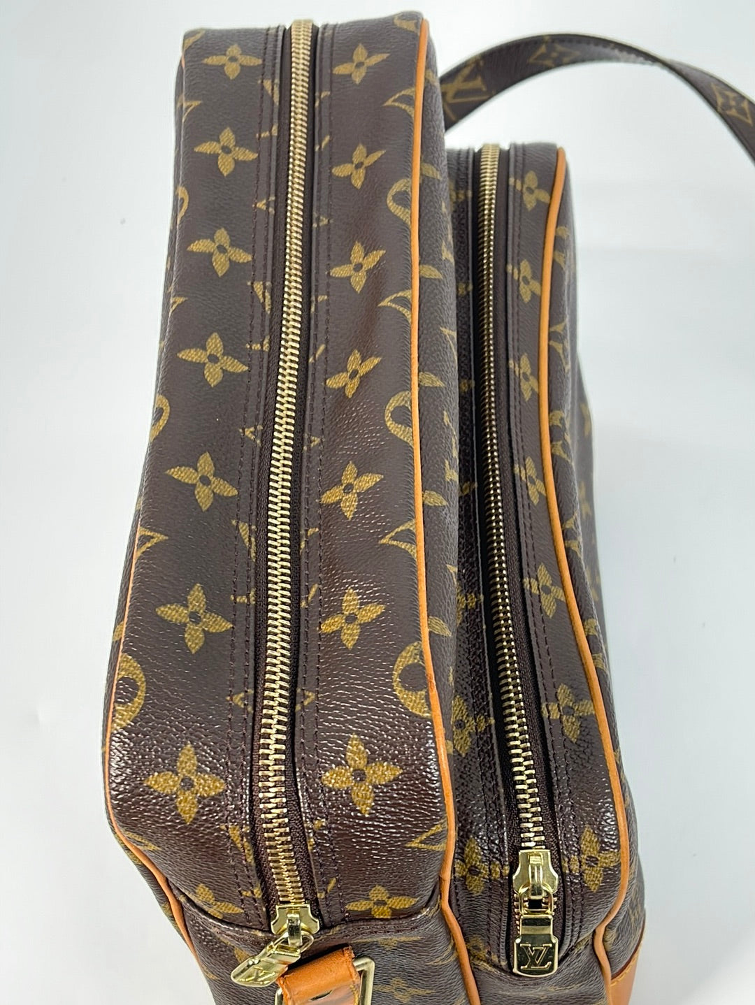 Auth Louis Vuitton Vintage Monogram Nile Shoulder Bag 0J150110n"