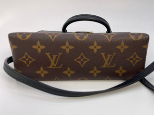At Auction: Louis Vuitton, Louis Vuitton Monogram Canvas Pochette