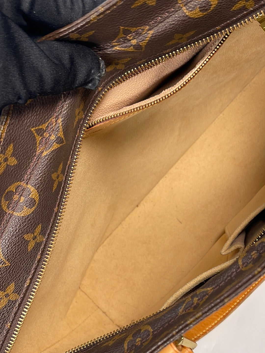 sold‼️  Vintage shopping bags, Louis vuitton monogram, Louis