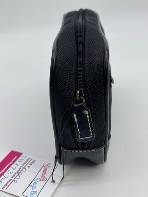 Burberry travel online pouch